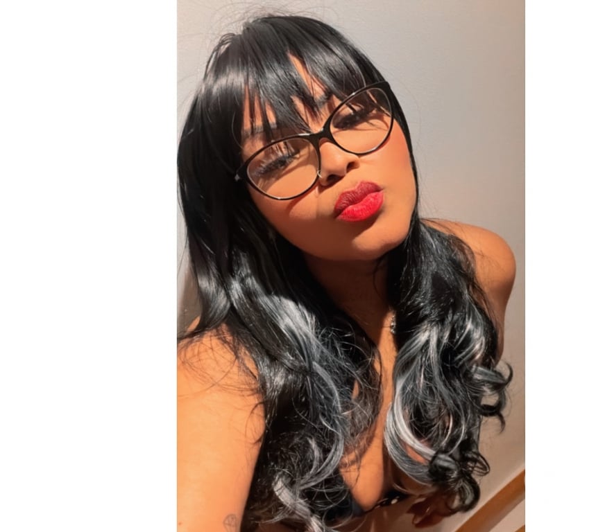 Escorts Oxfordshire Oxford - Photos for PASSIONATE LATINA GIRLFRIEND PARTY GIRL