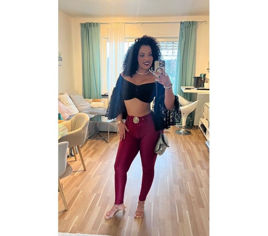 Escorts Kent Medway - Kent - Photos for BRAZILIAN,ALL SERVICES, PARTY,CLASSY Isabella