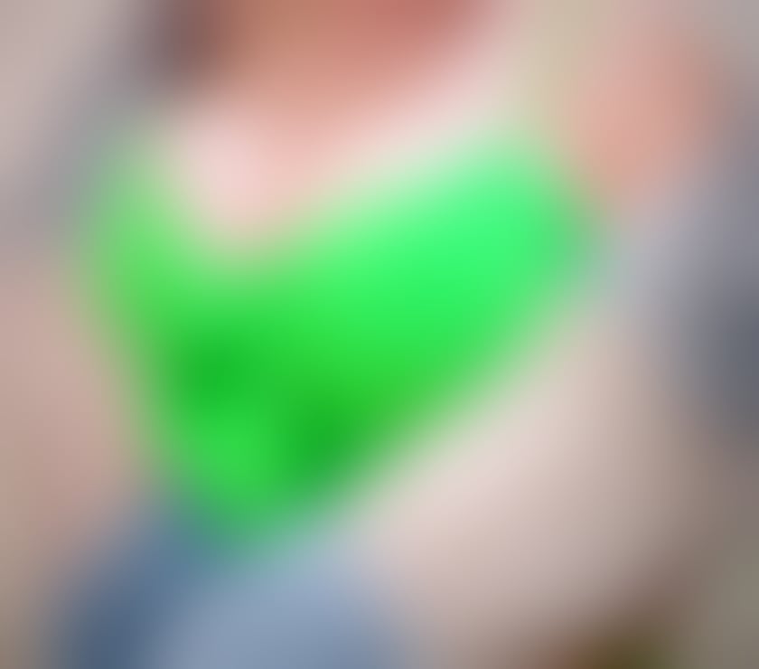 Escorts Warrington Warrington Town Centre - Warrington - Photos for Sexy Mature Outcalls only. No Incalls. To your Home or Hotel