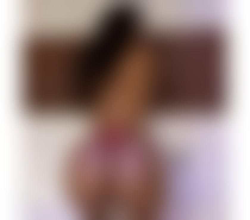 Escorts Wiltshire Swindon - Photos for Brazilian curly brunette VIP in town now, come try it out