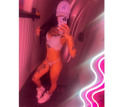 Escorts Birkenhead Wirral - Photos for New Girl Awaits