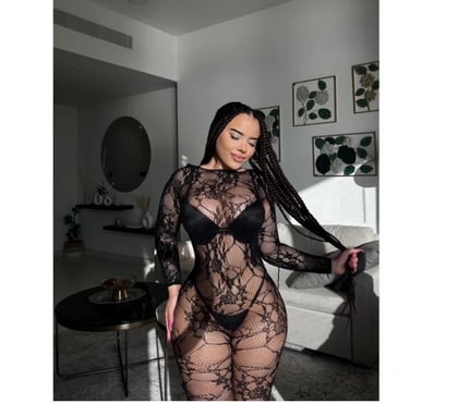 Escorts and Massages Reading Town Centre Reading - Photos for BIG ASS 🍑 HOT LATINA 🔥 A-LEVELS AND PARTY 🎉