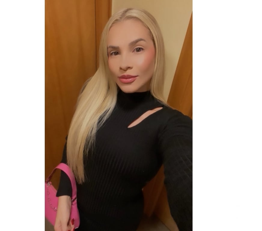 Escorts South East London Canada Water Station - South East London - Photos for Karoline Your sweet girl without rushing.