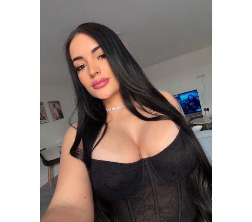 Escorts Kent Medway - Kent - Photos for Brazilian real girl GFE LIVIA