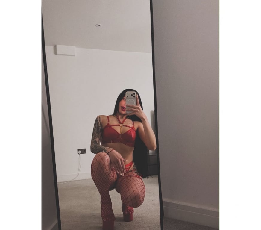 Escorts Kent Medway - Kent - Photos for Brazilian real girl GFE. Mirella