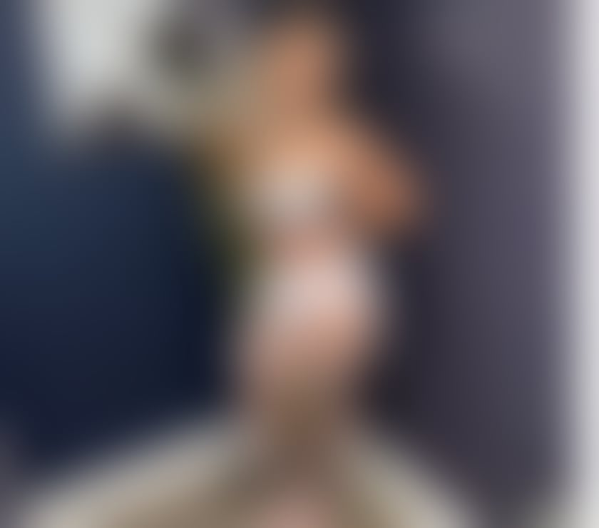Escorts West Northamptonshire Cliftonville - West Northamptonshire - Photos for Vicky Bella Hot 🇧🇷🔥😈 And Strapom 🥂🎉🫦