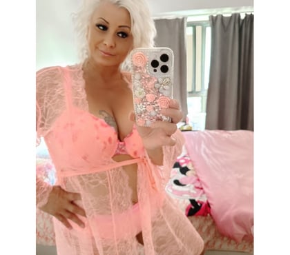  Escorts Romford Havering - Photos for Hot Amanda 🔥 40-60-80 Milf Big natural boob's gfe