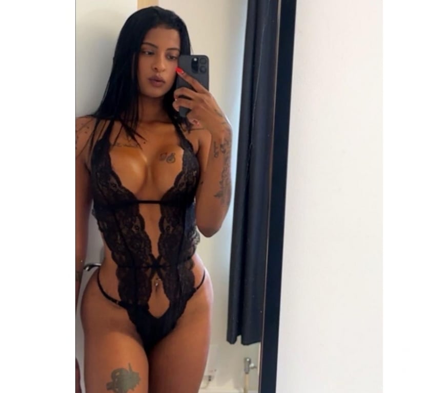 Escorts West Yorkshire Leeds - Photos for 🔥Hot Brunette🔥 Party Girl 24hs🔥