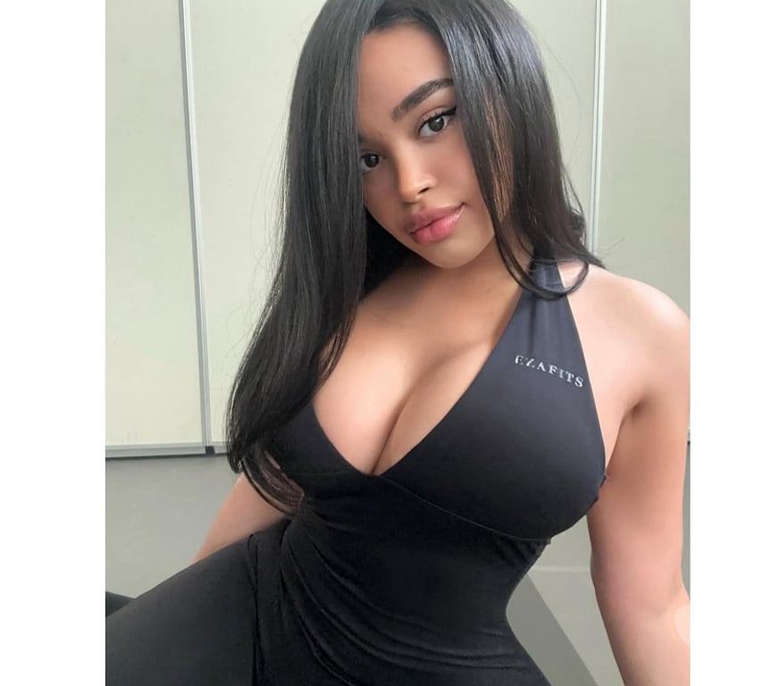 Escorts South East London Woolwich - South East London - Photos for Sexy Latina Bruna👙🫦PARTY ALL NIGHT 🥳💦🍆