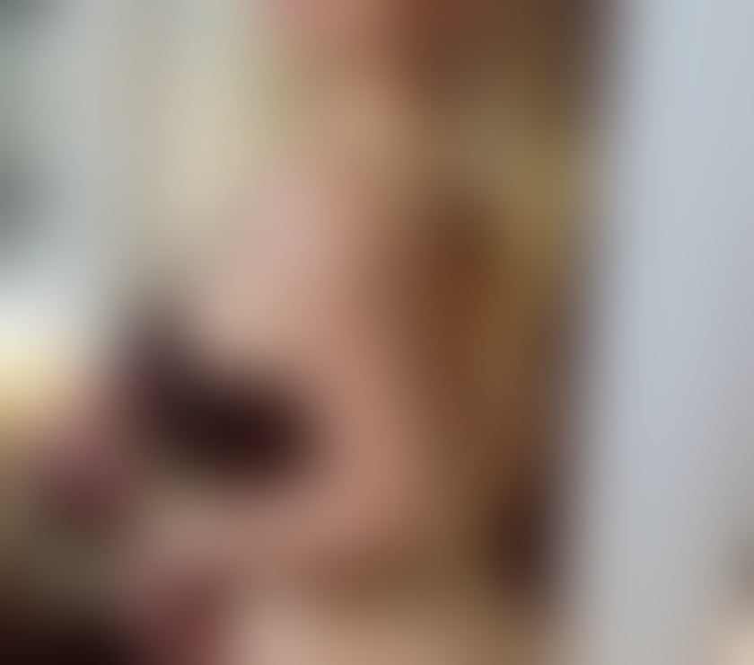 Escorts South East London Croydon - Photos for New🆕in town 🆕24 hr party out call ☎️🎉🎉