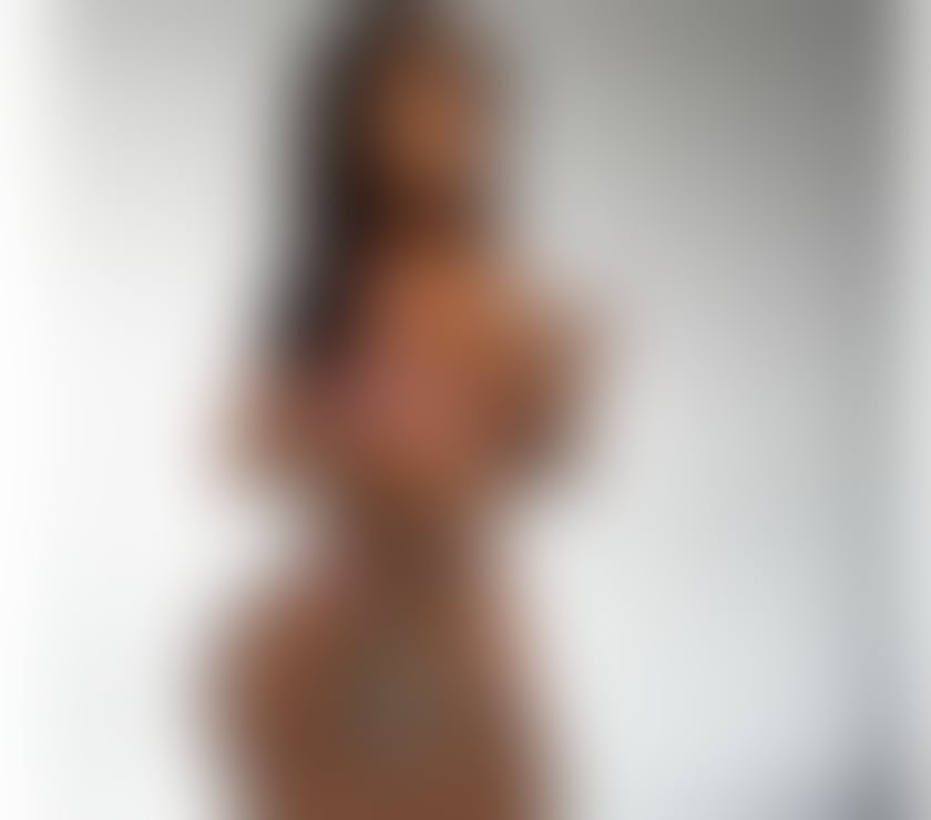 Adultwork Escorts Manchester City Centre Manchester - Photos for 🔥 Luz new girl in town🔥 Girl Brazilian very hot