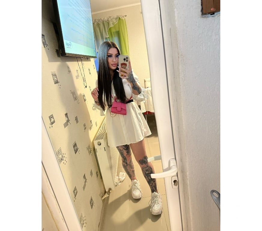 Escorts Derbyshire Derby - Photos for Kim now in town pictures real