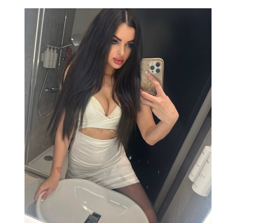 Escorts East London Canary Wharf - East London - Photos for 🔞NEW fun Czech girl in the Area🔞 💯