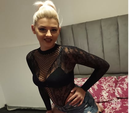  Escorts Malone Belfast - Photos for 🍇🍒Selena party girl 🍒🍇