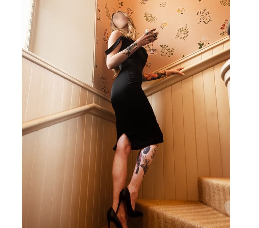 Escorts Central London London Bridge Station - Central London - Photos for Petite celtic bombshell