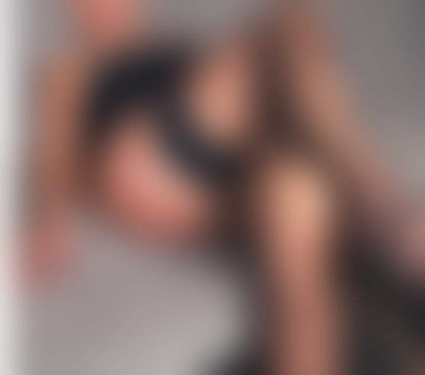 NEW IN TOWN FULL GFE FRENCH KISSING