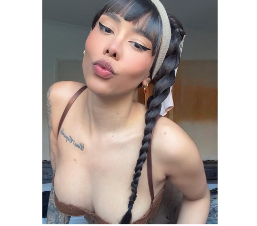 Escorts South East London Camberwell - South East London - Photos for Exotic Brazilian-Japanese Goddess with Natural Curves 🔥