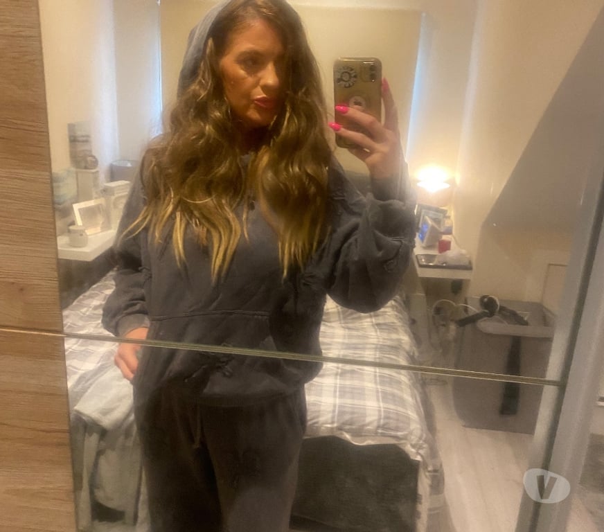 Adult Entertainment Cheshire East Alderley Edge - Cheshire East - Photos for Who loves a mature women for video calls etc