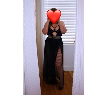  Escorts & Erotic Massage Media City UK Salford - Photos for 💋 ENGLISH CURVY MISS LOLA 💋 5 ⭐️ GFE😈MASSAGES!