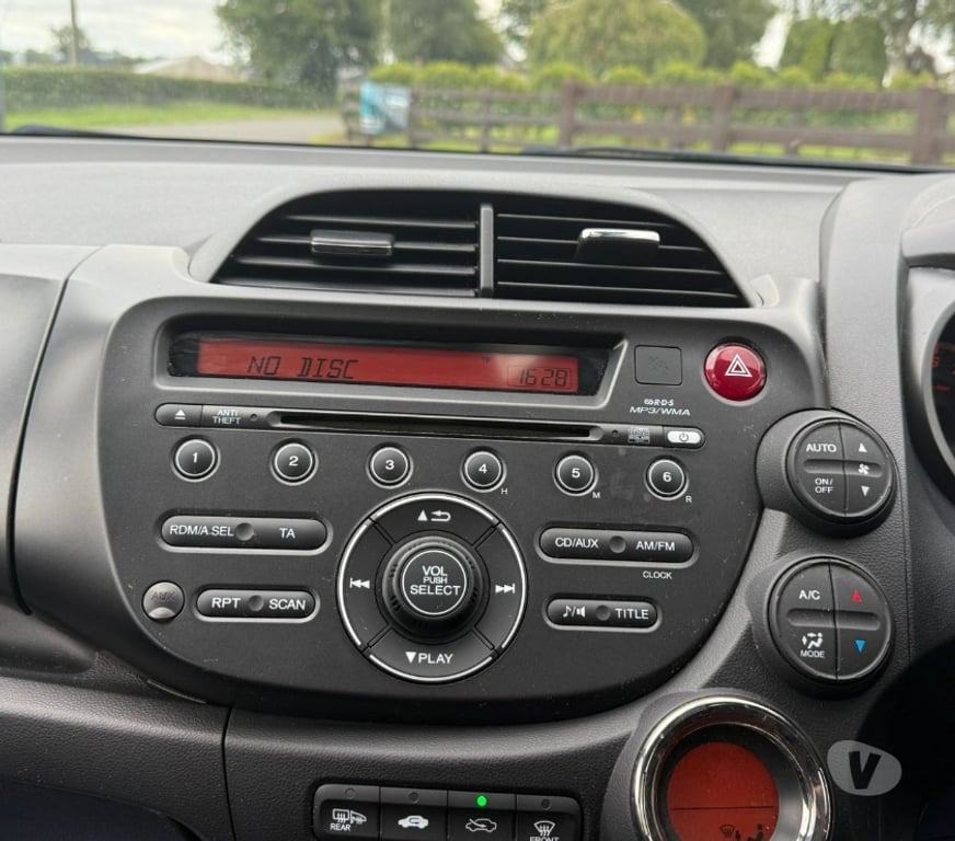 used cars for sale Armagh, Banbridge and Craigavon Magheralin - Armagh, Banbridge and Craigavon - Photos for Frank Gardiner Motors |2015 Honda Jazz