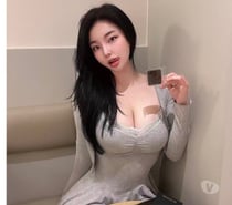 New 🥰 kiss asain babe. New