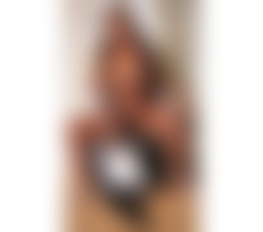 Escorts West London West Kensington - West London - Photos for tanned mulatto, Brazilian of Indian descent