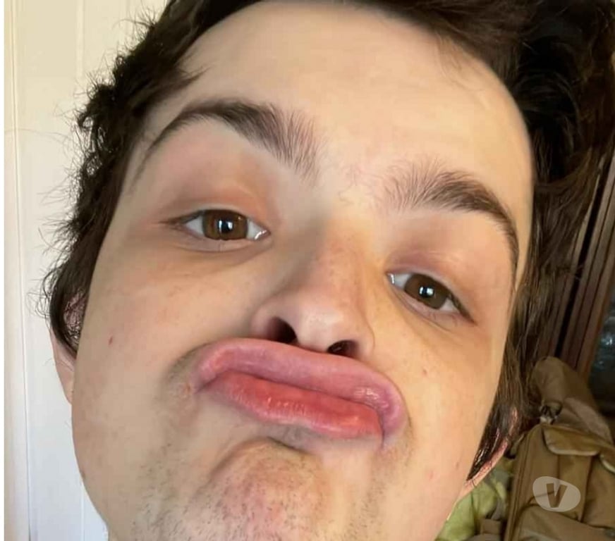 Gay Dating West Midlands Birmingham - Photos for Petite 21 year old male (no gag reflex)