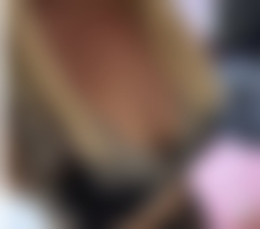 Escorts West Midlands Wolverhampton - Photos for Mature lady for discreet meetings love life