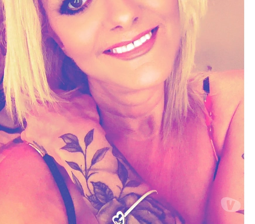 Escorts West Midlands Wolverhampton - Photos for Mature lady for discreet meetings love life