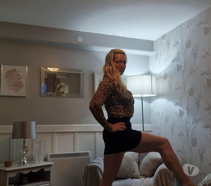 Escorts Derbyshire High Peak - Photos for Beautiful Tall Curvy Blonde Down To Earth Lady In The Peaks