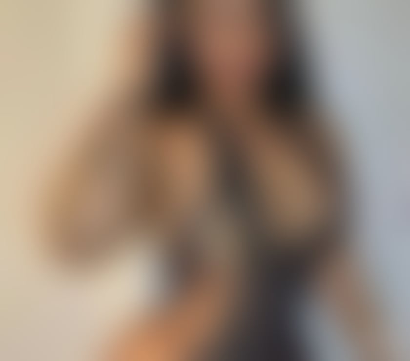 Escorts South East London Croydon - Photos for FULL SERVICE 🍭VANAHI 🫦 LATINA