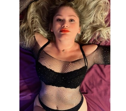 Escort East Finchley North London - Photos for Caroline party girl 🥂🎉