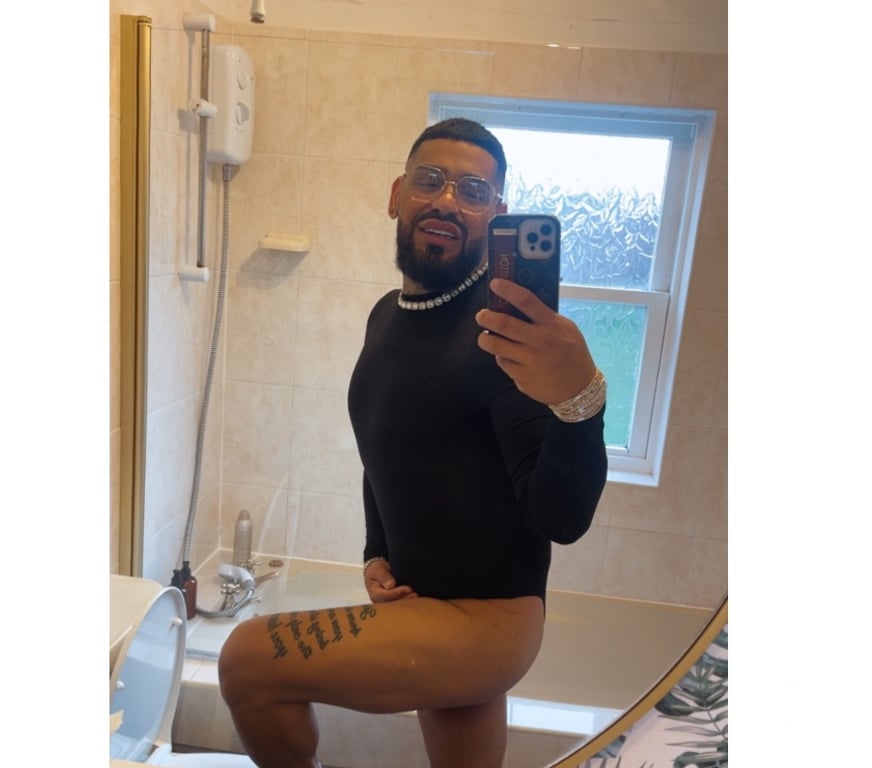  Gay massage Buckinghamshire Milton Keynes - Photos for Masage incall outcall any time call me baby