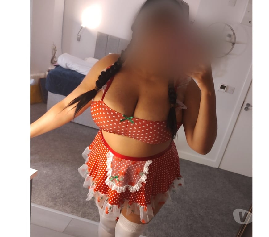 Escorts Merseyside Saint Helens - Photos for British Caramel Babe Natural 36G. Completely Unmissable!
