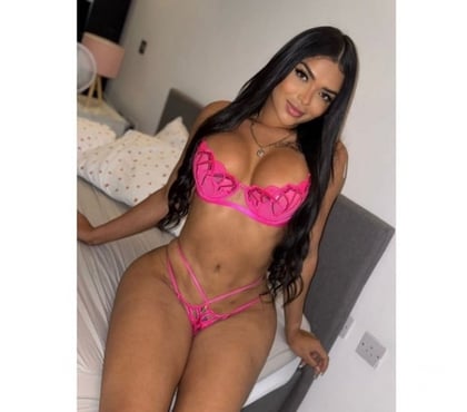  Escorts Bradford City Centre Bradford - Photos for 🫦Ema party tugheder kisses 😘😚