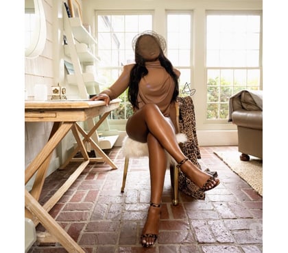 Escorts Milton Keynes City Centre Milton Keynes - Photos for Ebony Chocolate skin hot body and curves ! Call Asap
