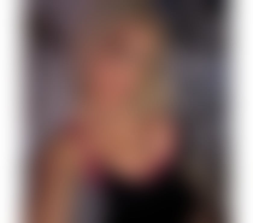 Escorts Buckinghamshire Milton Keynes - Photos for LIZZY NEW in tow available now just call me
