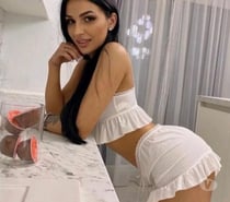 🔥 NEW 🔥 Sexy Party Girl Ready to Play 🔥