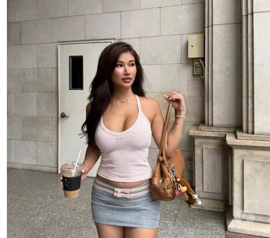 Escorts Shropshire Telford and Wrekin - Photos for 4 hand massage Asian