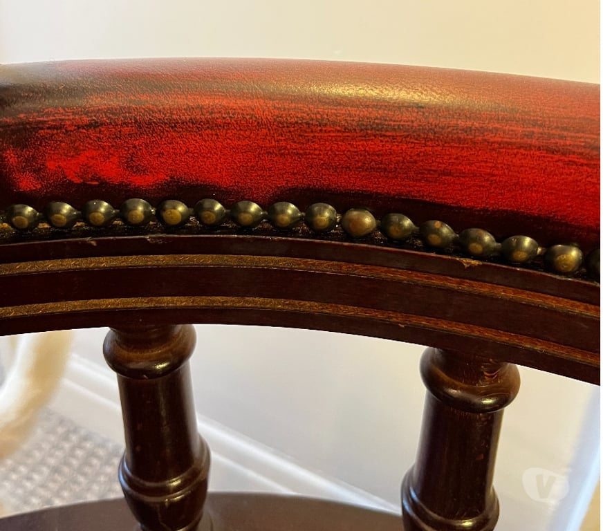 Furniture Staffordshire Stoke-on-Trent - Photos for Chesterfield leather swivel chair - RED