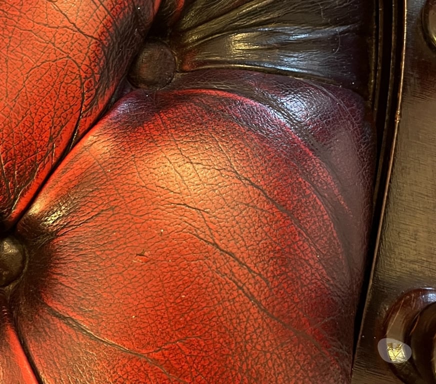Furniture Staffordshire Stoke-on-Trent - Photos for Chesterfield leather swivel chair - RED