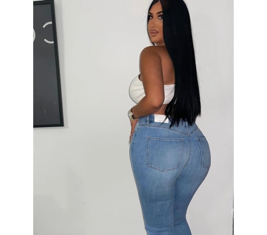 Escorts North Lanarkshire Motherwell - North Lanarkshire - Photos for ANGELA BEST PARTY GIRL 🥂🎉 ONLY OUTCALL🔥🥵