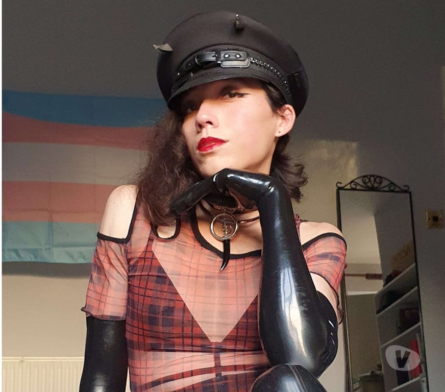 Trans Escorts Bristol Bristol City Centre - Bristol - Photos for Trans Goth Girl looking to make your dreams come true