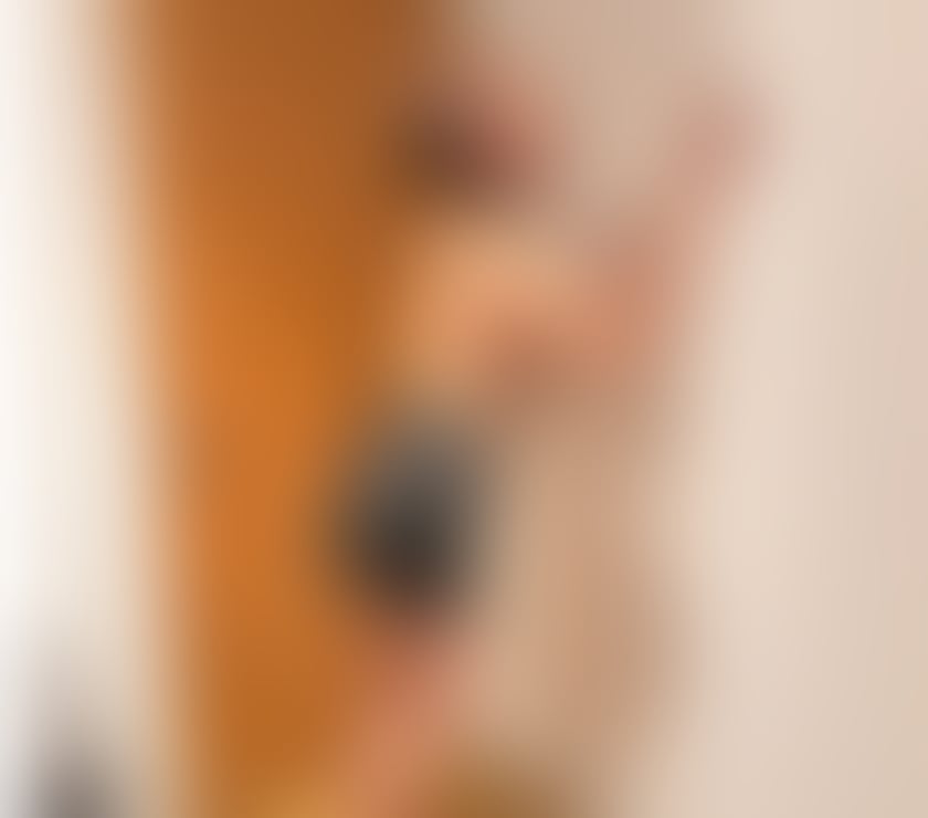 Escorts Wiltshire Swindon - Photos for Relaxing and Revitalising Massage by English Sadie!