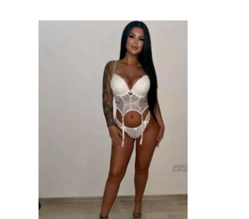 Escorts Bedfordshire Luton - Photos for Hi new just arrived real no rush WhatsApp confirmation