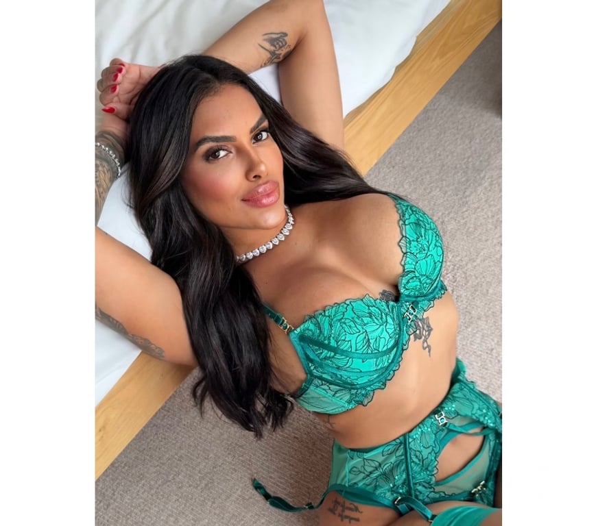 Escorts West Midlands Birmingham - Photos for Lary 🍑 🇧🇷 Hot Brazilian Brunette 🔞