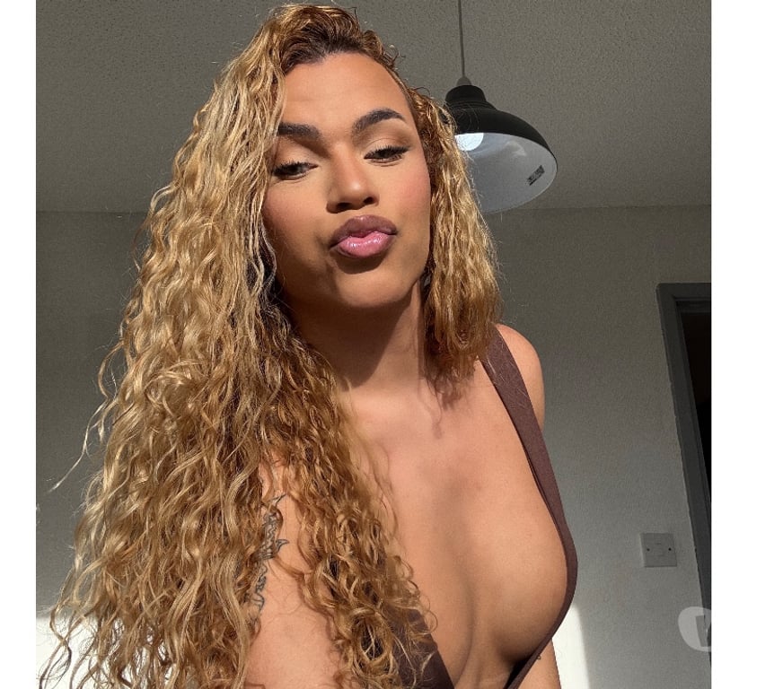 Trans Escorts West London Hillingdon - Photos for Florybellaa 🇧🇷 Ts Party 🎉