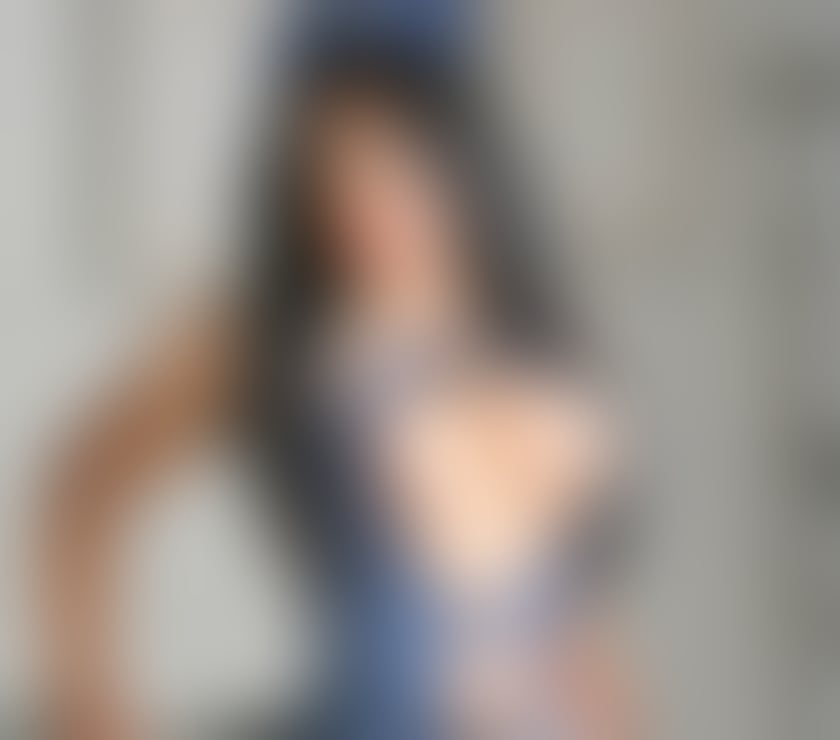 Escorts Hampshire Southampton - Photos for Naughty Colombian transsexual completes huge endowment