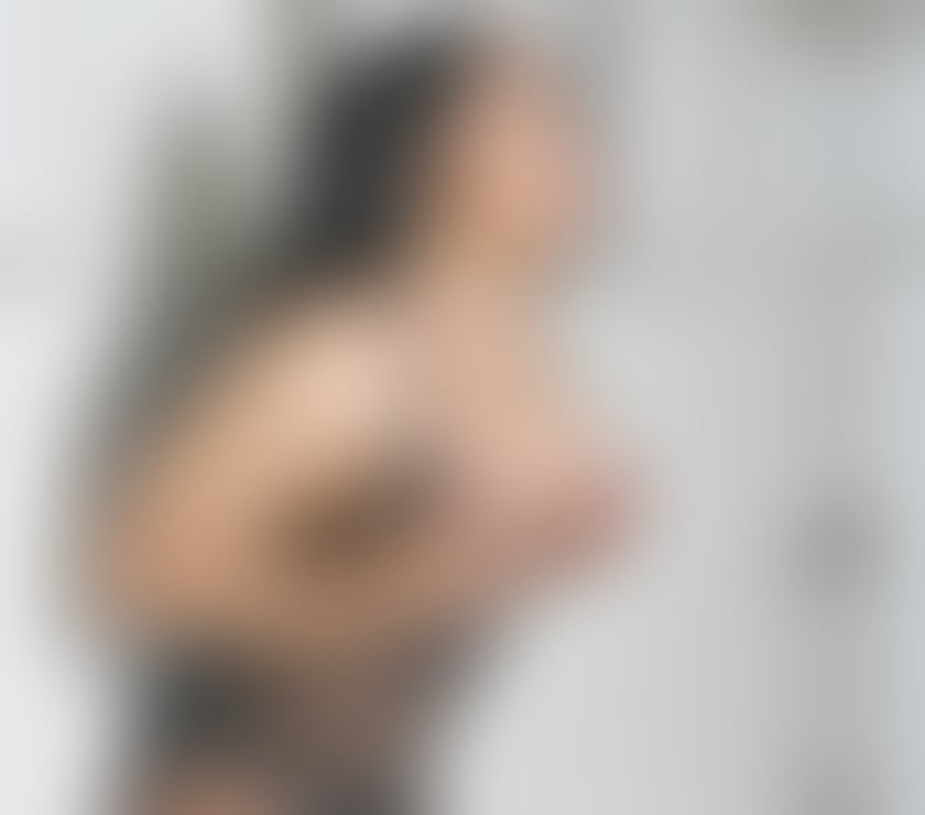Escorts Hampshire Southampton - Photos for Naughty Colombian transsexual completes huge endowment