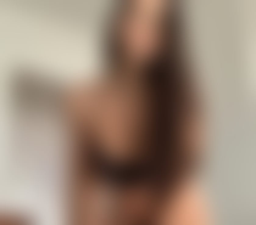 Escort Uxbridge Hillingdon - Photos for NEW Carolina 🫦PARTY GIRL❤️REAL NATURAL BODY